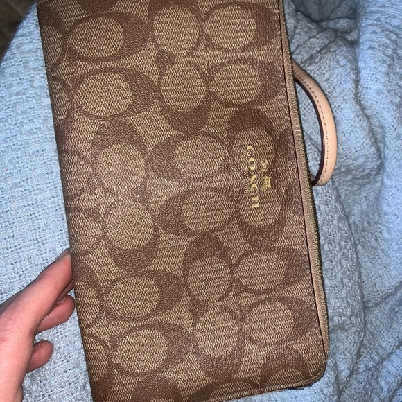 NWOT Coach Double Zip Wristlet - Picture 5 of 8